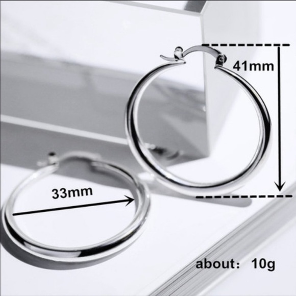 NEW 18K WHITE GOLD 1.5” ROUND HOOP EARRINGS - Picture 3 of 3